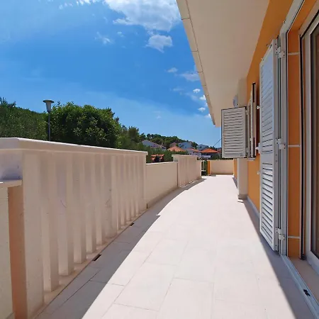 Mornar-2 By Interhome * Traù