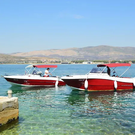 Mornar-2 By Interhome * Traù