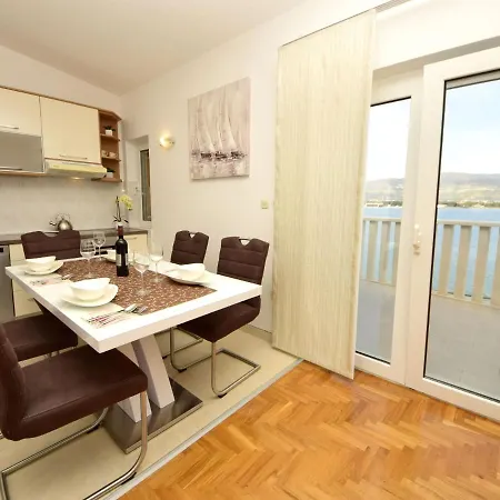 Mornar-2 By Interhome