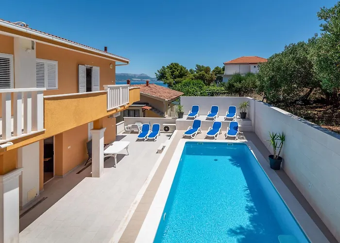 Mornar-2 By Interhome Трогир