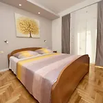 Apartment Mornar-2 By Interhome *